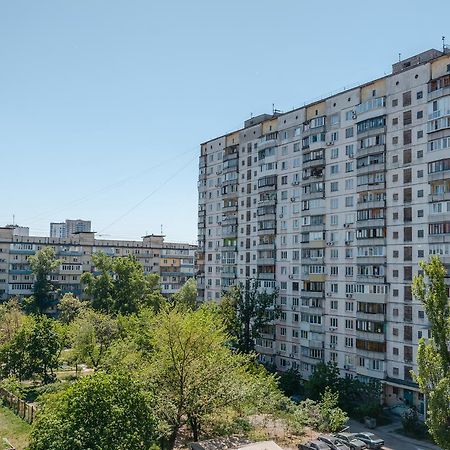 Artal Apartment On Obolonskyi Avenue 16A Kyiv Exterior photo