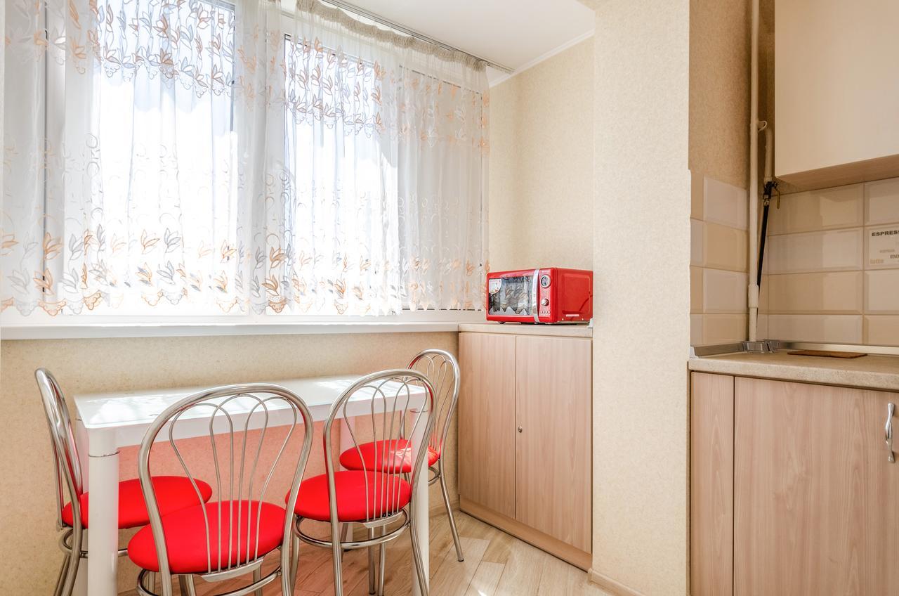 Artal Apartment On Obolonskyi Avenue 16A Kyiv Exterior photo