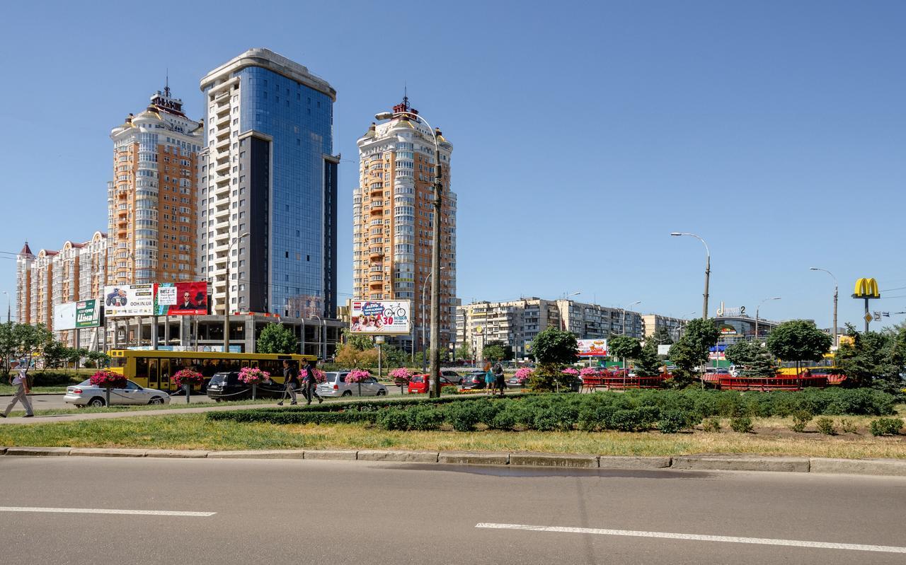 Artal Apartment On Obolonskyi Avenue 16A Kyiv Exterior photo