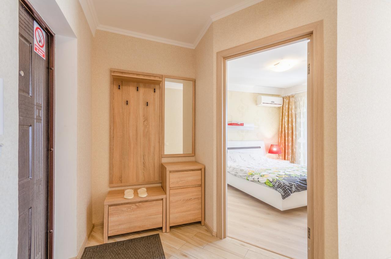 Artal Apartment On Obolonskyi Avenue 16A Kyiv Exterior photo